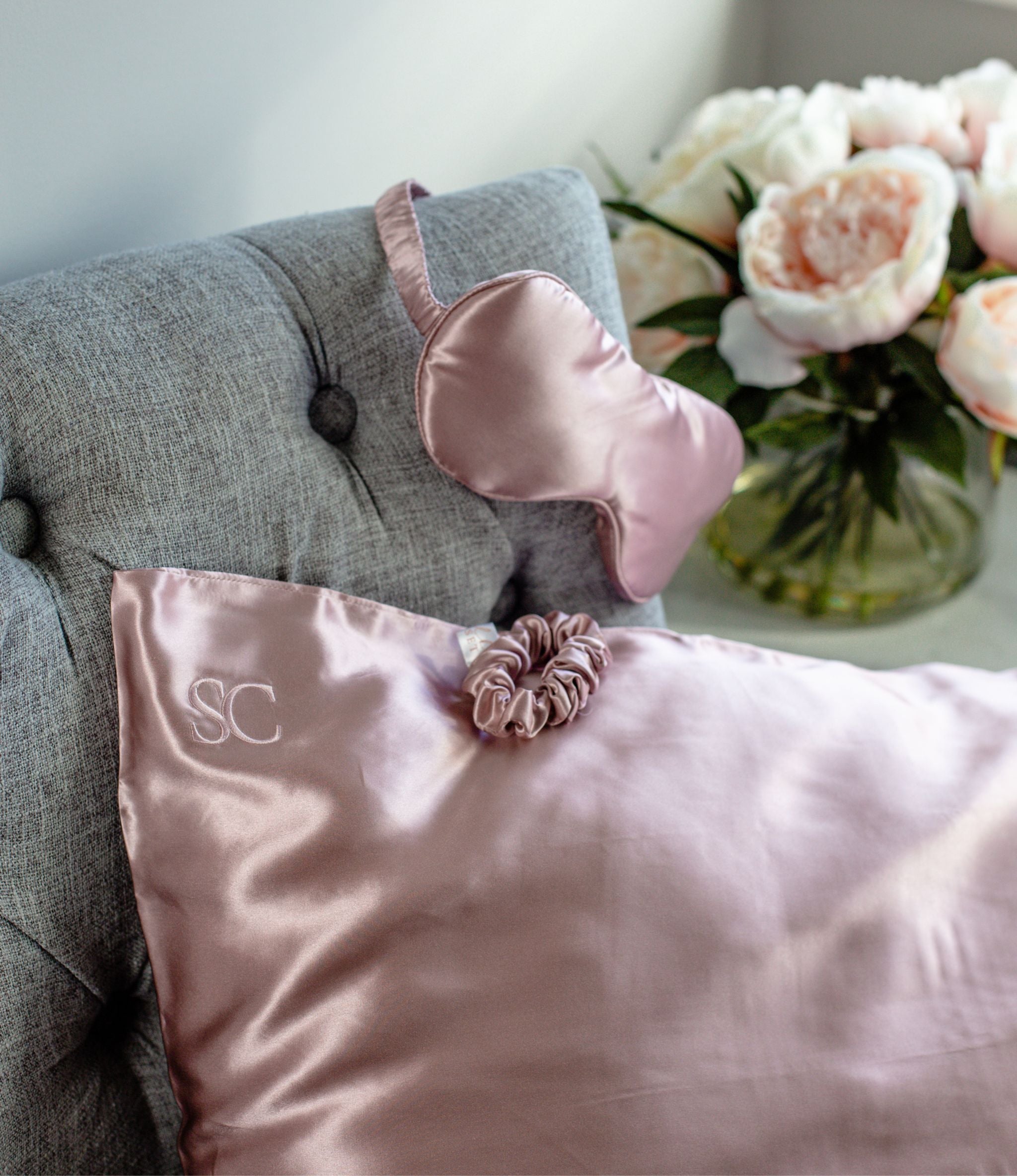 Lavender pink silk pillow case gift set